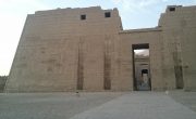 古代都市テーベとその墓地遺跡　エジプトの世界遺産